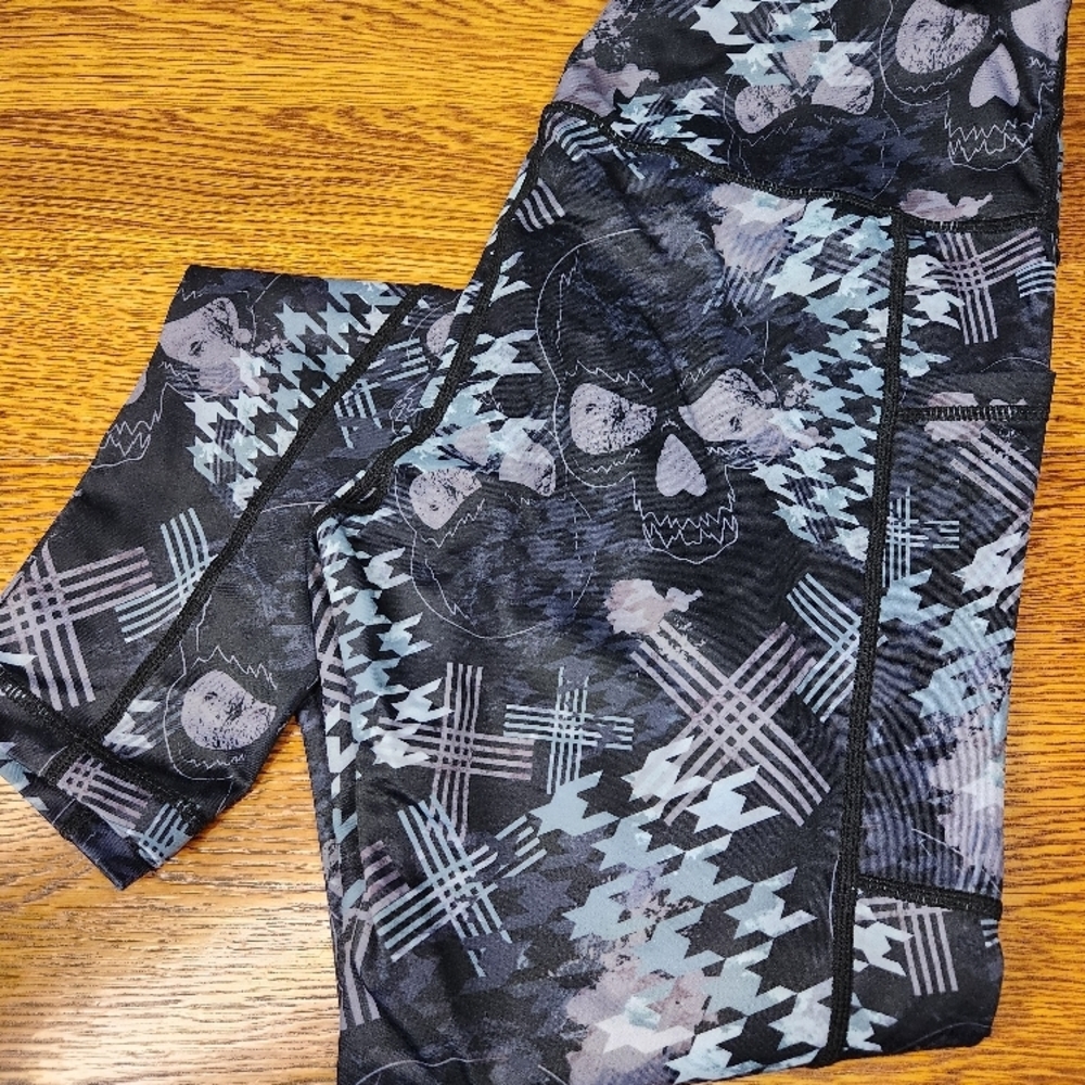CVG Onyx Abstract Skulls Full Length Leggings Medium